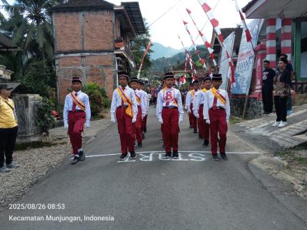 Kegiatan Gerak Jalan Lembaga SD & MI